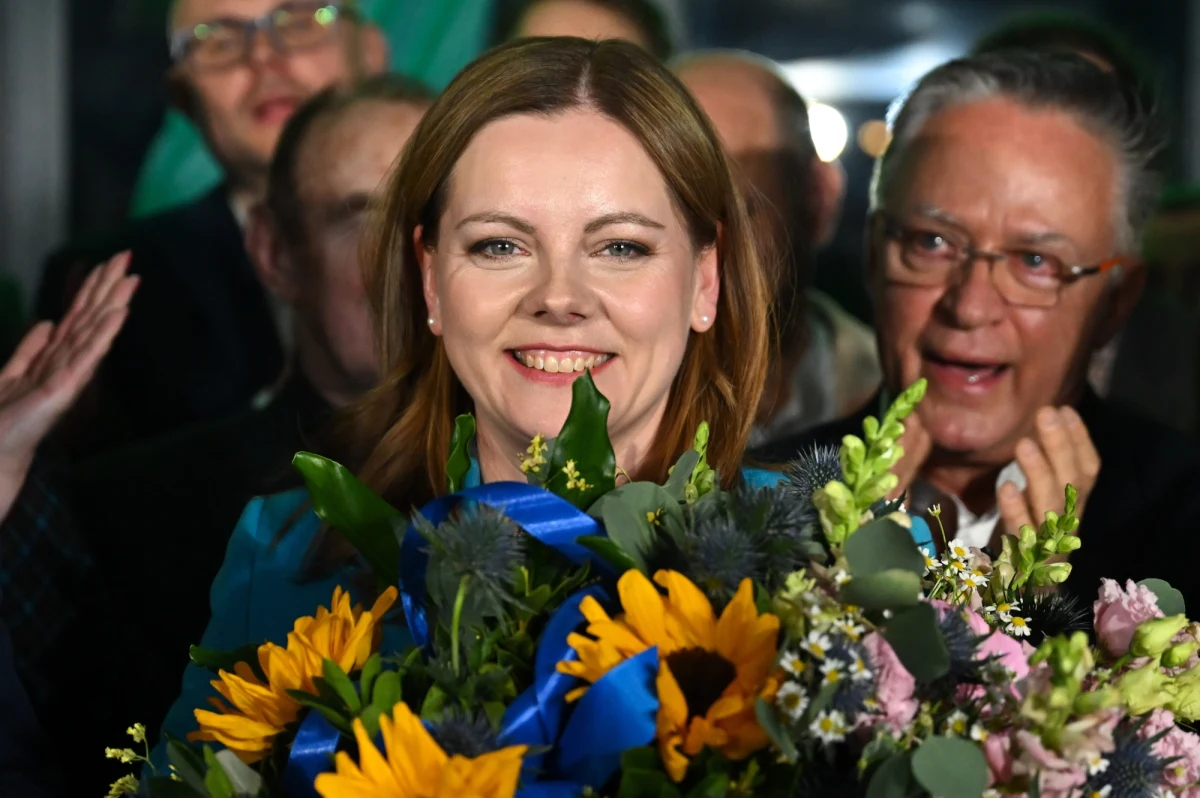 Kandydat na prezydenta Gdyni Tadeusz Szemiot (KO) pogratulował swojej kontrkandydatce Aleksandrze Kosiorek (Gdyński Dialog) zwycięstwa w II turze wyborów samorządowych. Według danych PKW Aleksandra Kosiorek uzyskała więcej głosów niż Szemiot. To duża przewaga - oceniła Kosiorek.