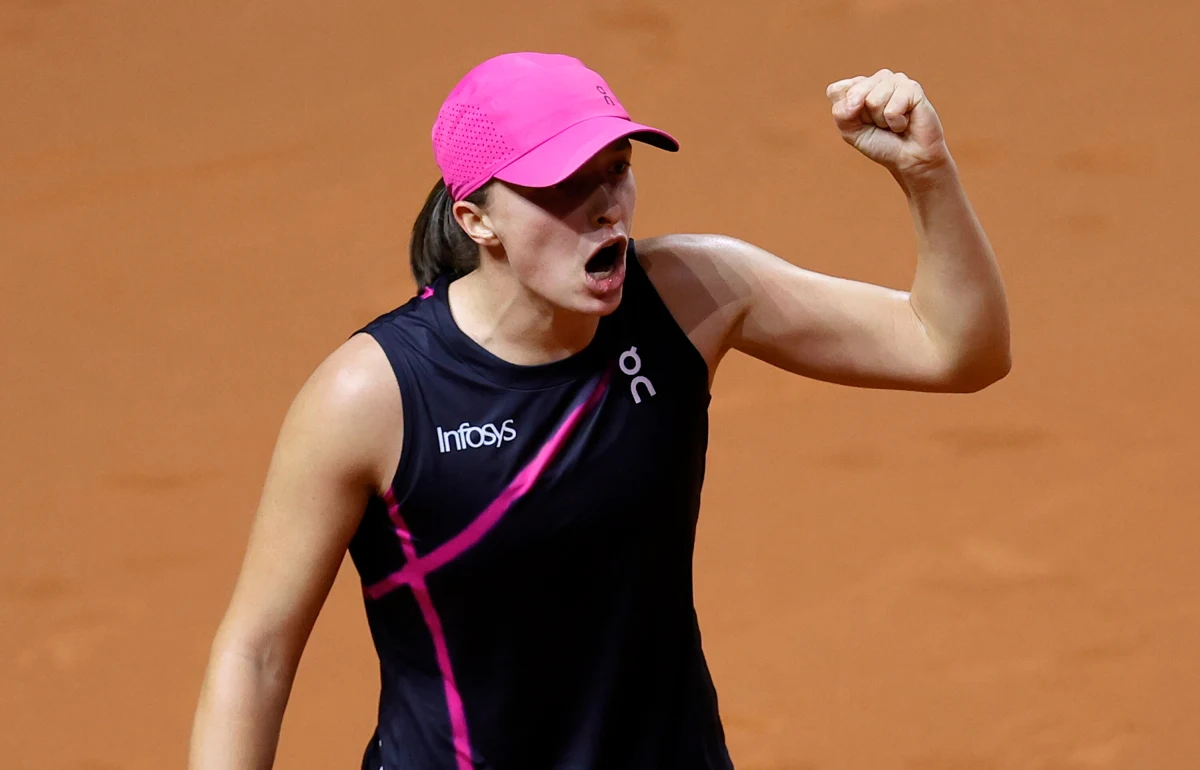 Iga Świątek nadal jest liderką światowego rankingu tenisistek. Drugie miejsce zajmuje Białorusinka Aryna Sabalenka, a trzecie Amerykanka Coco Gauff. Tym samym Polka rozpoczęła 100. tydzień jako liderka światowego rankingu tenisistek.