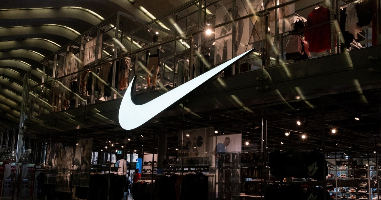 Nike, amerykański, koncern, będący, jednym, największych, producentów, odzieży, obuwia, sportowego, zapowiedział, duże, zwolnien Redukcja zatrudnienia w Nike. Pracę straci ponad 700 osób