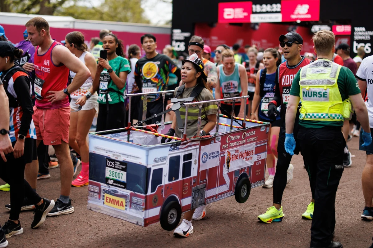 Aż 44 nowe wpisy pojawią się w Księdze Rekordów Guinnessa. To po wczorajszym maratonie, który zorganizowano w Londynie. Jak co roku była to okazja do zabawy i zbierania pieniędzy na cele charytatywne.