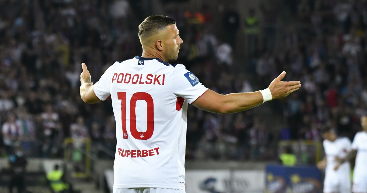 piłka nożna, futbol, liga mistrzów, liga polska, angielska, wyniki na żywo, reprezentacja Lukas Podolski się doigrał. Padł oficjalny komunikat, nie uniknie kary