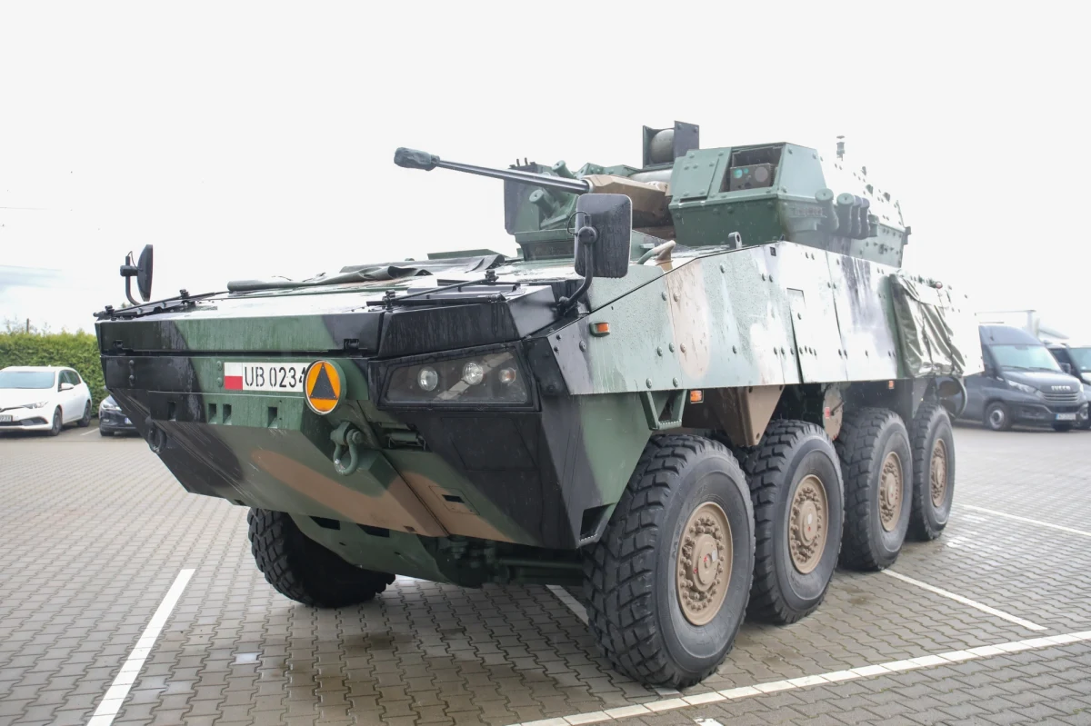 Demokratyczna Republika Konga, Sudan Południowy i Polska są w światowej czołówce krajów najszybciej zwiększających wydatki na armię. W zeszłym roku nastąpił na świecie nienotowany od lat wzrost wydatków na armię. Urosły o prawie 7 procent - podaje SIPRI, czyli Sztokholmski Instytut Badań nad Pokojem. 