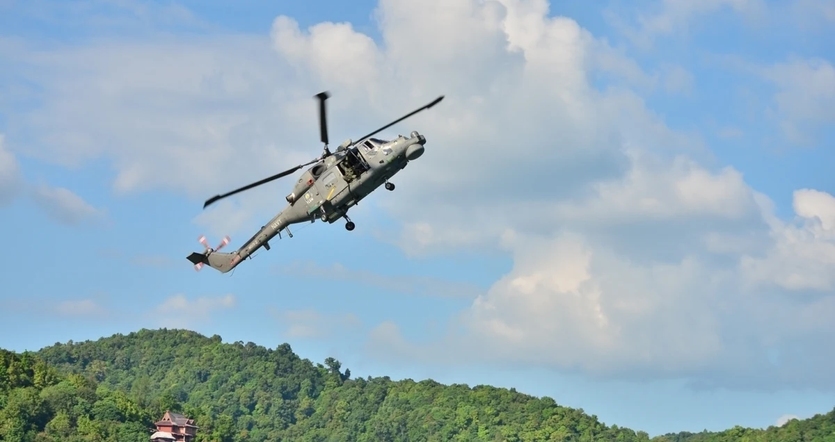 Dwa śmigłowce zderzyły się w locie podczas ćwiczeń przed paradą Królewskiej Malezyjskiej Marynarki Wojennej. Na pokładach obu maszyn znajdowało się 10 osób. Żadna z nich nie przeżyła wypadku.