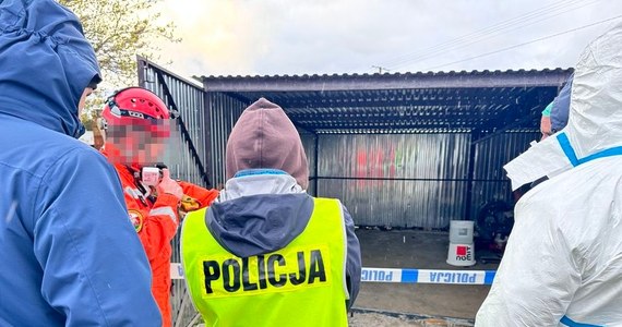 Prokuratura postawiła zarzuty czterem osobom podejrzanym o zabójstwo 36-latka. Jego ciało policjanci z Wejherowa odkryli w ostatnią niedzielę pod posadzką garażu w miejscowości Płaczewo (Pomorskie). 