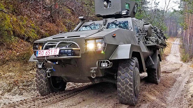W sieci pojawiły się niezbite dowody na to, że Siły Zbrojne Ukrainy na co dzień używają dostarczonych z polski transporterów opancerzonych o nazwie Oncilla.