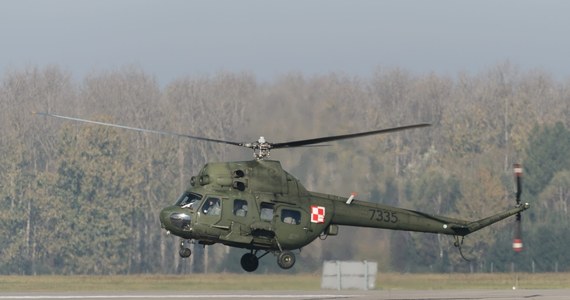 Incydent podczas lotu szkoleniowego w rejonie miejscowości Okrzeja (woj. lubelskie). Śmigłowiec Mi-2 uszkodził linię niskiego napięcia. Okoliczności zdarzenia wyjaśni Komisja Badania Wypadków Lotniczych Lotnictwa Państwowego.