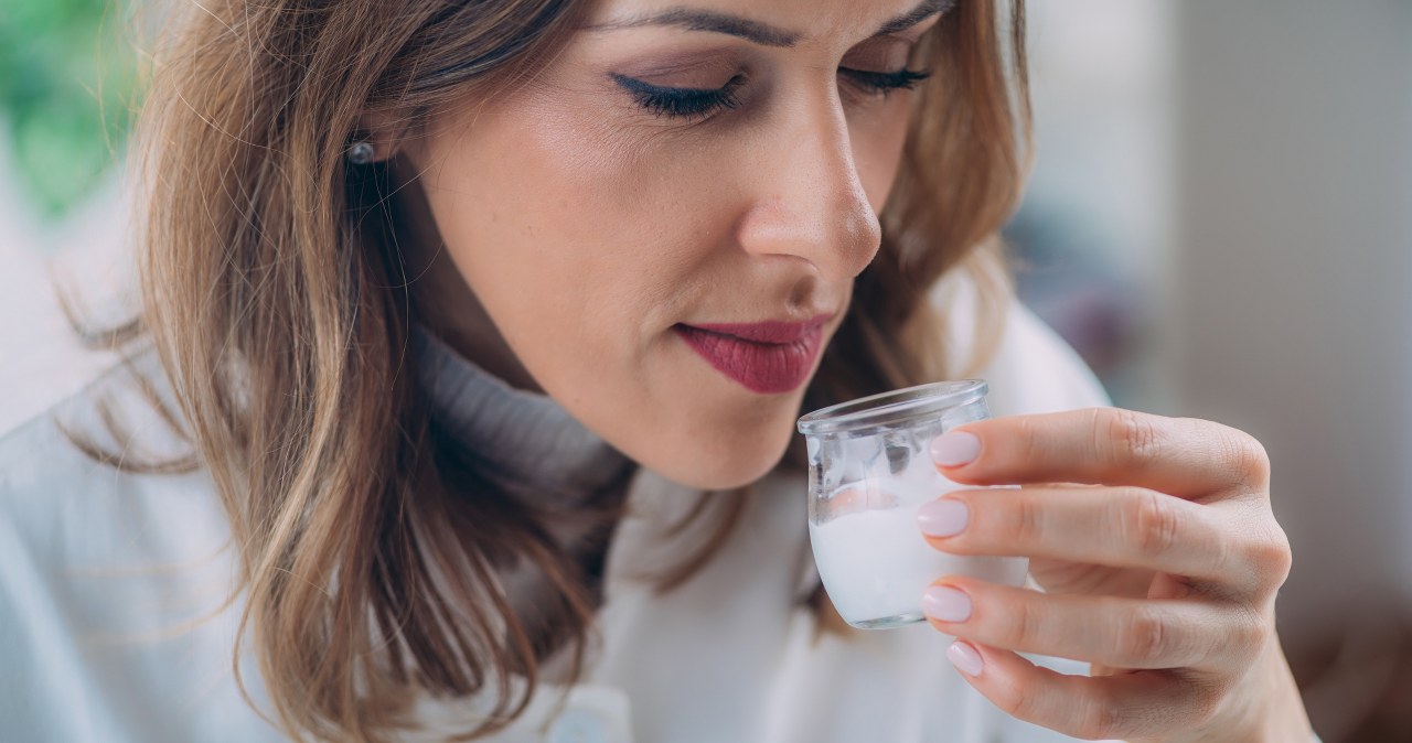 Piję rano, a kilogramy lecą. Ten napój to pogromca zbędnych kalorii