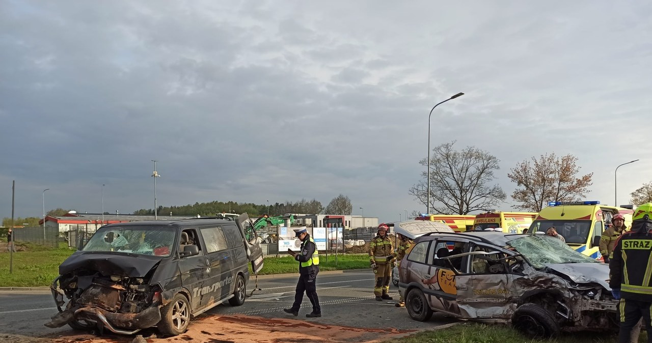  Groźny wypadek w Pomorskiem. Wielka akcja służb, w akcji LPR