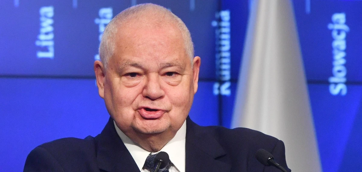 Po wymianie ognia w Trybunale Stanu, działania przeniosły się na front parlamentarno-trybunalski. W trwającej tam od miesięcy wojnie pozycyjnej doszło do gwałtownej wymiany oświadczeń między Trybunałem Konstytucyjnym a Sejmem.