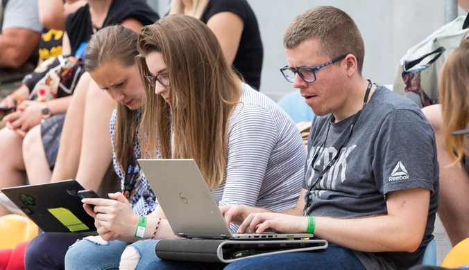 Polak robi furorę. Nawet dyrektor mistrzostw świata prosi go o pomoc