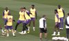 Bramkarz Thibaut Courtois kontynuuje program rekonwalescencji, trenując z kolegami z drużyny Realu Madryt. WIDEO