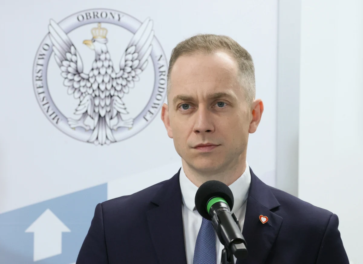 W wyniku audytu zidentyfikowaliśmy w MON szereg nieprawidłowości, w tym proceder polegający na kradzieży cennych przedmiotów przez najważniejszych współpracowników byłego szefa resortu Mariusza Błaszczaka - powiedział wiceminister obrony Cezary Tomczyk.