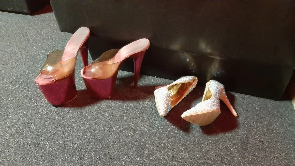 Dziewięć osób odpowie za udział w zorganizowanej grupie przestępczej, zajmującej się sutenerstwem. Podejrzani zostali zatrzymani podczas wspólnej akcji krakowskich policjantów i Straży Granicznej.