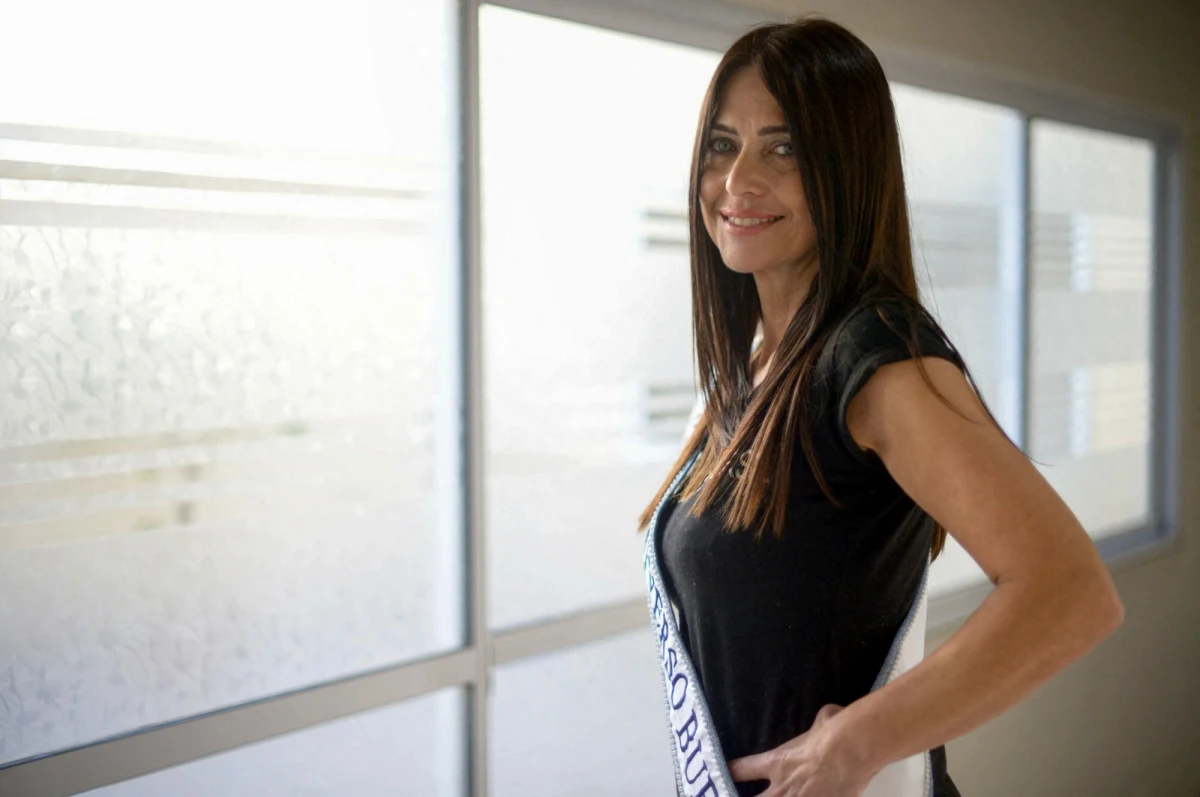 Alejandra Rodriguez przechodzi do historii jako zwyciężczyni Miss Universe Buenos Aires w wieku 60 lat. Kobieta przełamała stereotypy i podbiła serca tysięcy widzów. Rodriguez na co dzień jest prawniczką i dziennikarką La Planta.