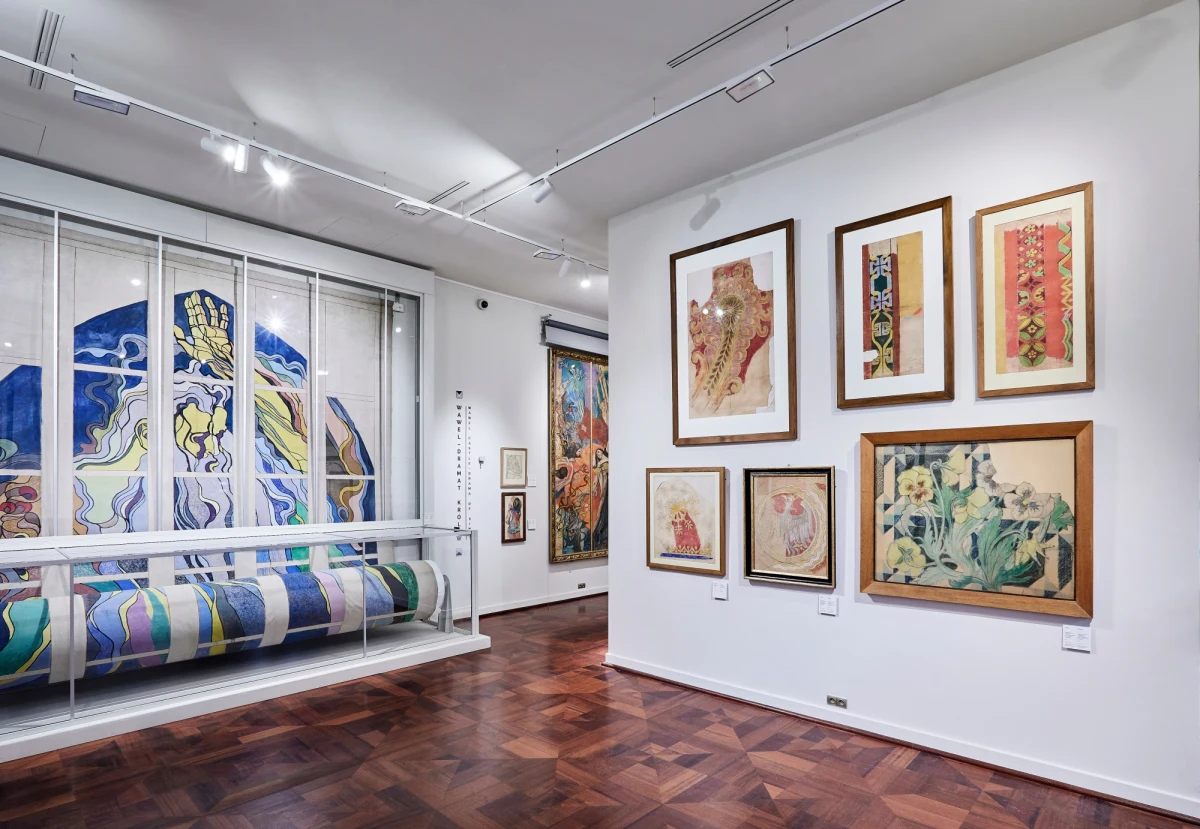 To już trzecia odsłona wystawy stałej dzieł Stanisława Wyspiańskiego w Muzeum Narodowym. Tym razem została połączona z pokazem prac artysty ze zbiorów Ziyada Raoofa.