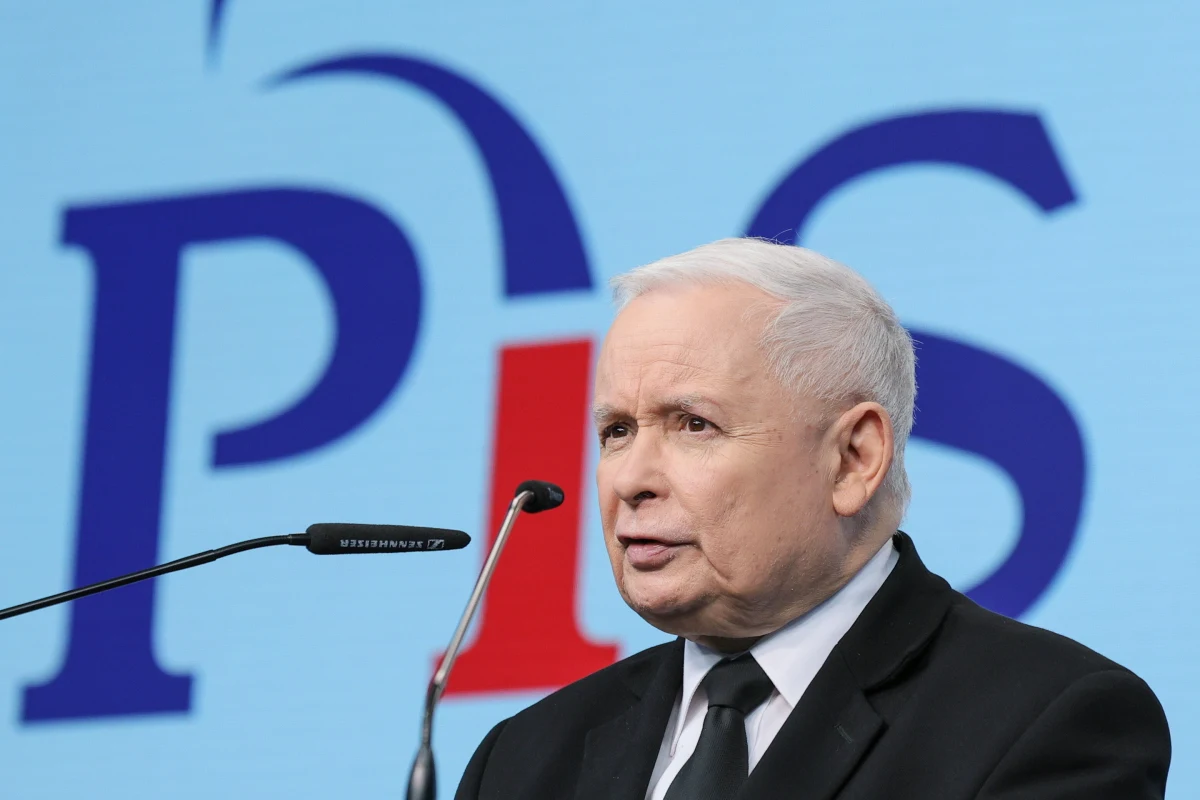 "Listy generalnie są zatwierdzone" - Jarosław Kaczyński stopniuje napięcie przed wyborami do Parlamentu Europejskiego. Konkretnych nazwisk, które znajdą się na listach Prawa i Sprawiedliwości  jednak dzisiaj się nie doczekamy.