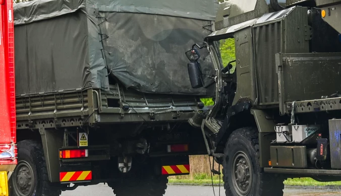 Wypadek brytyjskich pojazdów wojskowych. Są ranni