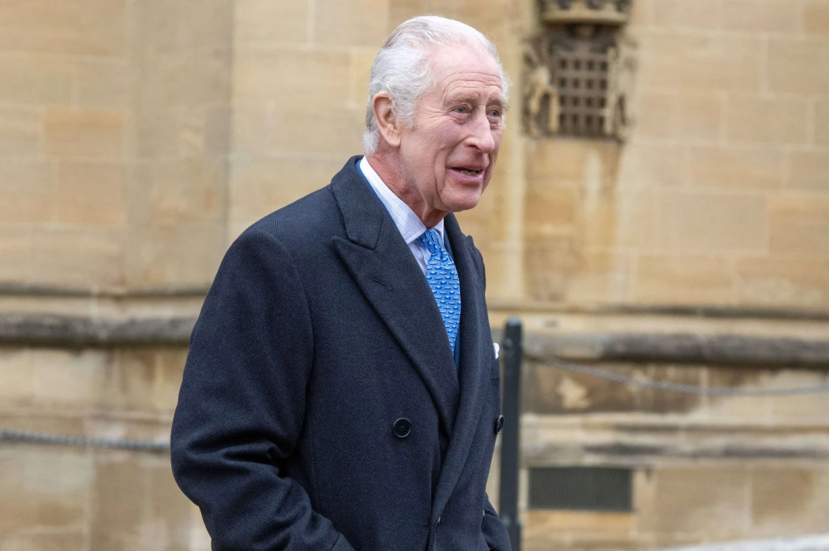 Brytyjskie i amerykańskie media donoszą, że leczenie chorego na raka Karola III nie przebiega tak dobrze, jak się spodziewano. Stan monarchy ma się pogarszać. "The Daily Beast" informuje, że wprowadzono zmiany w planach pogrzebu króla. 