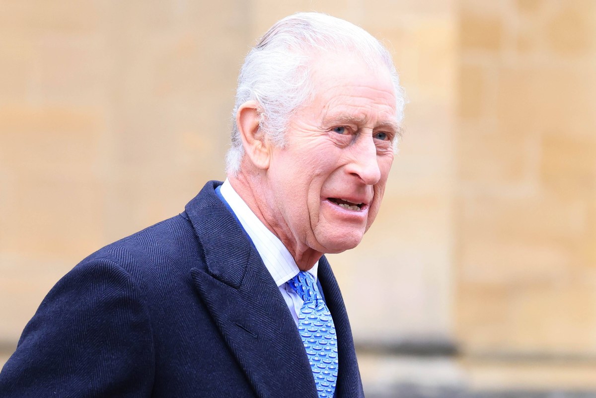 Król Karol III wróci do swoich publicznych obowiązków w przyszłym tygodniu po okresie leczenia w związku z nowotworem - przekazał Pałac Buckingham w mediach społecznościowych. Jak dodano, "król i królowa w najbliższy wtorek odwiedzą centrum leczenia onkologicznego".