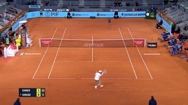 W załączonym materiale wideo prezentujemy skrót meczu Jannik Sinner - Lorenzo Sonego, rozgrywanego w ramach turnieju ATP w Madrycie.

