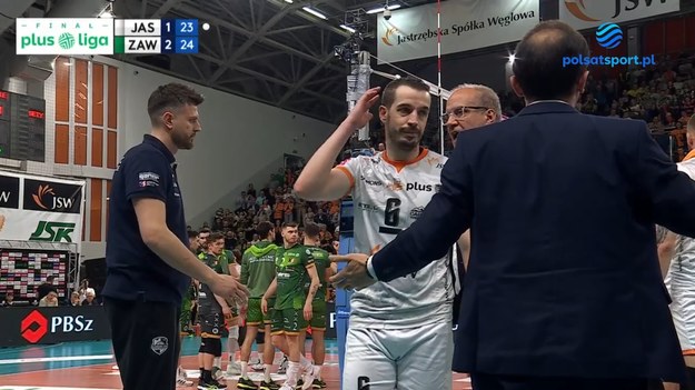 Jastrzębski Węgiel – Aluron CMC Warta Zawiercie 1:3 (25:27, 25:22, 19:25, 23:25) - PlusLiga, drugi mecz finałowy.

