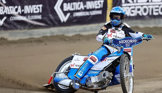 Kibice przynieśli do klubu wielkie pieniądze. Duński mistrz bezradny, sensacyjny bohater