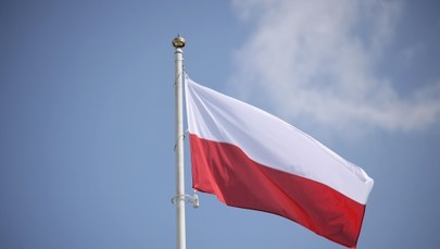 Co oznacza biel i czerwień na polskiej fladze?