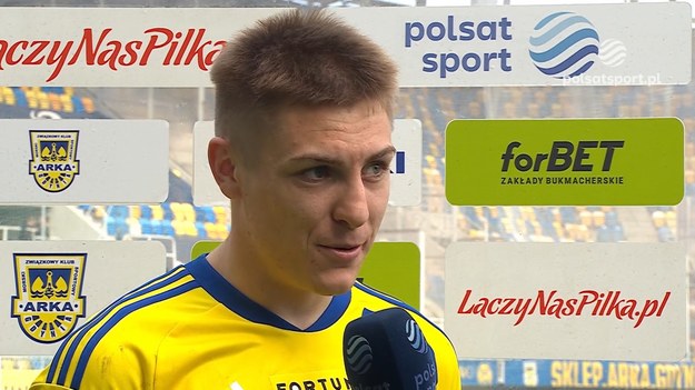 Arka Gdynia wygrała z Resovią Rzeszów 3:2 w niedzielnym meczu 30. kolejki Fortuna 1 Ligi. - Czułem kontuzję, ale grałem na maksa, bo chciałem pomóc drużynie - powiedział Kacper Skóra, strzelec dwóch goli dla Arki.

