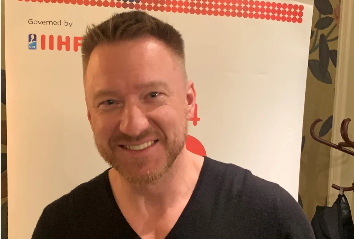 Niespełna dwa tygodnie zostały do rozpoczęcia mistrzostw świata elity w hokeju na lodzie. Turniej w tym roku będzie rozgrywany w Czechach: Pradze i Ostrawie. Rozgrywki szczególne będą dla polskich hokeistów, którzy do elity wracają po 22 latach. W fazie grupowej Biało-Czerwoni zmierzą się m.in. ze Słowacją, z którą już 3 maja w Żylinie zagrają też w towarzyskim starciu. "Nie widziałem żadnego meczu polskiej ligi ani reprezentacji, ale słyszałem od znajomych i Mariusza Czerkawskiego, że jest tam kilka ciekawych zespołów i zawodników" - mówi Marian Hossa. Z legendą słowackiego hokeja o zbliżających się mistrzostwach, ale także szansach Słowaków na medal, rozmawiał Wojciech Marczyk z redakcji sportowej RMF FM. 