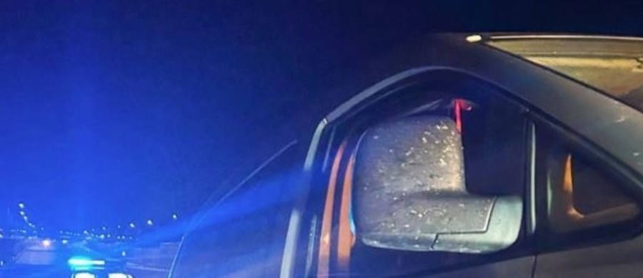3 promile alkoholu miał w organizmie kierowca karawanu, który „wężykiem” jechał autostradą A1 w kierunku Katowic. Wiózł trumnę z ciałem. Policjanci zorganizowali transport zastępczy przez inną firmę pogrzebową, a mężczyzna stracił prawo jazdy.        