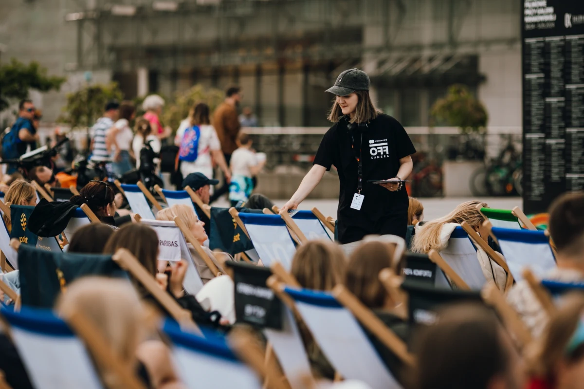 Kto za tym stoi? Jak to się stało? Dlaczego tak? Jeśli przy oglądaniu filmu wyrywasz sobie włosy z głowy, szukając odpowiedzi na te pytania, to najprawdopodobniej masz do czynienia z dobrym kryminałem. Nie ma bowiem większej satysfakcji od rozwiązania niemożliwej zagadki.