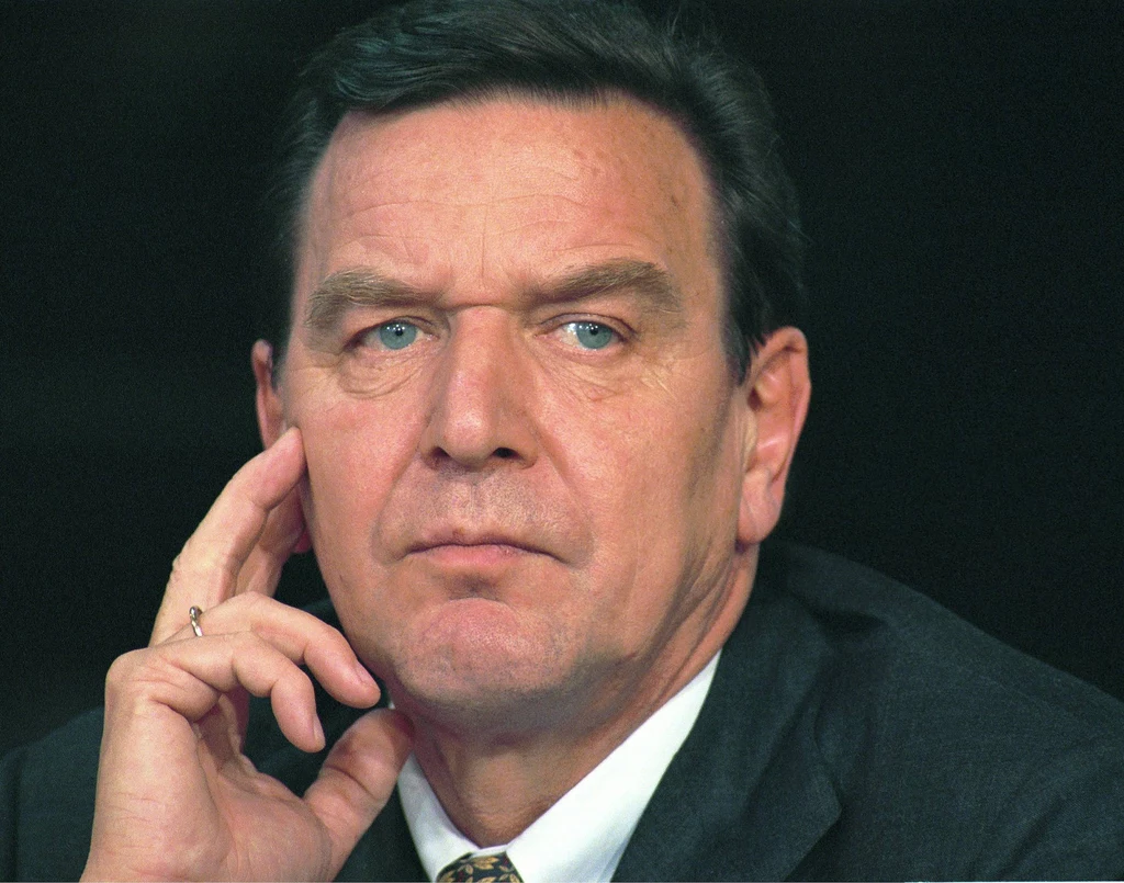 Gerhard Schröder, 1998 r.