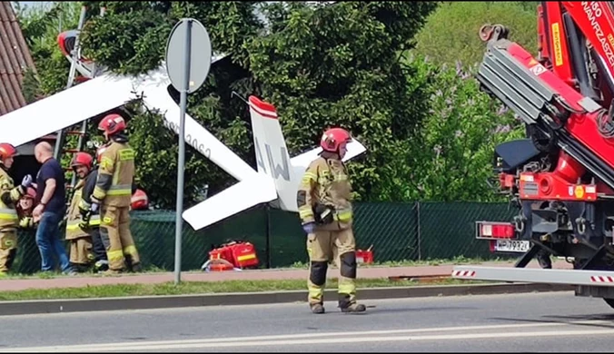 Szybowiec uderzył w drzewo. Służby postawione na nogi