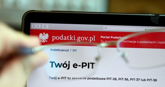 Wtorek, 30 kwietnia to ostatni dzień na rozliczenie PIT za 2023 rok. Zeznanie można wysłać drogą elektroniczną lub na papierze i złożyć w Urzędzie Skarbowym albo wysłać pocztą.