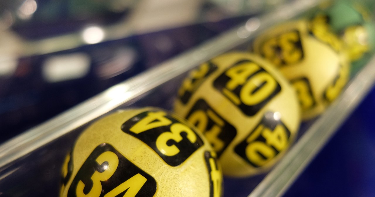 Przez 20 lat będzie dostawał 5000 zł. choćby nie skreślił liczb