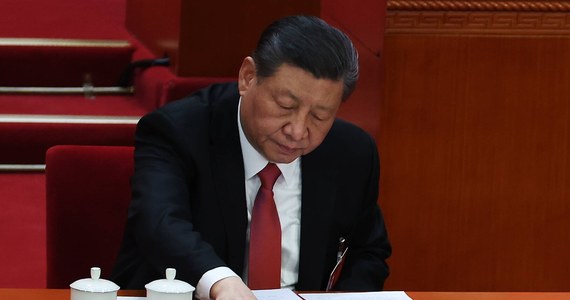Przywódca Chin Xi Jinping, który uda się w maju z pierwszą od pięciu lat wizytą do Europy, będzie się starał wbić klin między USA i UE – pisze Bloomberg. Xi, jak zauważa agencja, będzie przekonywał, że Pekin ma gospodarczo do zaoferowania więcej, niż Waszyngton chciałby przyznać.