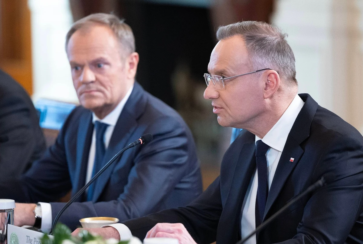 Prezydent Andrzej Duda nie spotkał i nie spotka się dzisiaj z premierem Donaldem Tuskiem - poinformował minister w Kancelarii Prezydenta RP Wojciech Kolarski. Z inicjatywą spotkania wyszedł prezydent.