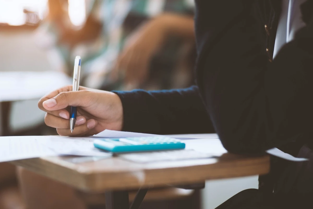 Do matury 2024 zostało kilka dni. W tym artykule znajdziecie terminy egzaminów dojrzałości z matematyki.