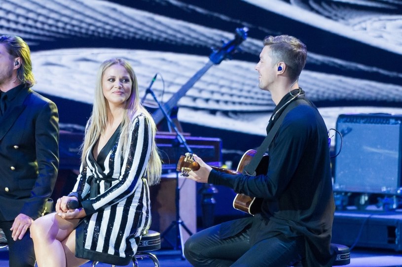 30 kwietnia Dominika Gawęda, wokalistka zespołu Blue Cafe, obchodziła swoje 39. urodziny i jednocześnie siódmą rocznicę ślubu z Maciejem Szczepanikiem, członkiem zespołu Pectus. 