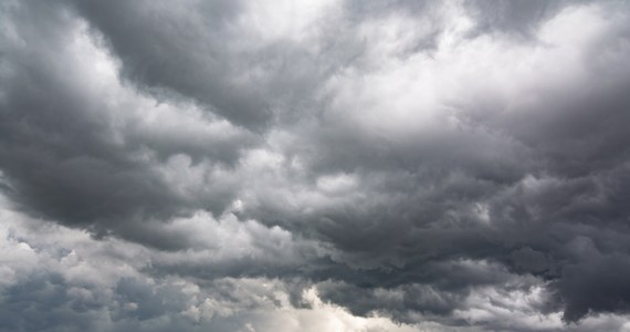 W najbliższych dniach będzie burzowo, a na początku przyszłego tygodnia temperatura spadnie poniżej 20 stopni Celsjusza. Instytut Meteorologii i Gospodarki Wodnej podał prognozę pogody na najbliższe 7 dni.