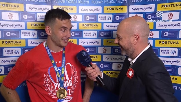 Wisła Kraków wygrała po dogrywce z Pogonią Szczecin 2:1 w finale Fortuna Pucharu Polski. Dla "Białej Gwiazdy" to piąty w historii triumf w tych rozgrywkach. - To, czego dokonaliśmy, to niesamowita sprawa i dla mnie, i dla Wisły - powiedział Angel Rodado, napastnik Wisły Kraków.

