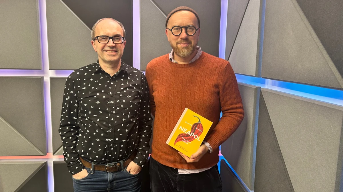 W Majówkę w Radiu RMF24 zabieramy Was w podróż pełną smaków, zapachów i niezapomnianych wrażeń. W rozmowie z Marcinem Jędrychem o słonecznym Neapolu opowiedział Bartek Kieżun, autor książki "Neapol łakomym okiem". To nie tylko przewodnik po mieście i jego kuchni, ale także zaproszenie do zanurzenia się w niepowtarzalnej atmosferze tego włoskiego miasta.