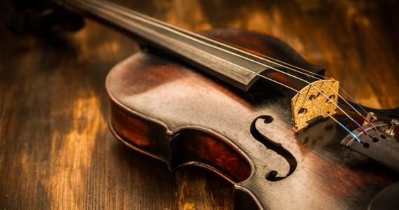 Ukraińscy pogranicznicy i celnicy poinformowali o udaremnieniu próby przemytu skrzypiec Stradivariusa. Instrument wykonany w 1713 r. próbowano wwieźć do Polski. 