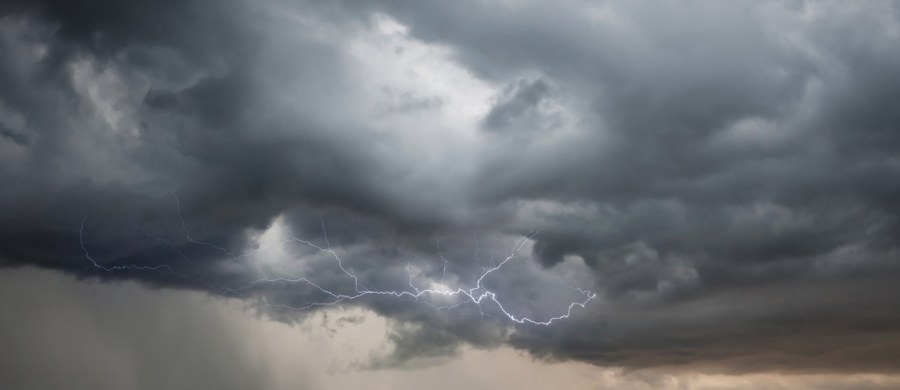 ​Instytut Meteorologii i Gospodarki Wodnej oddział w Poznaniu ostrzega przed możliwością wystąpienia burz pierwszego stopnia w Kaliszu i regionie południowej Wielkopolski.