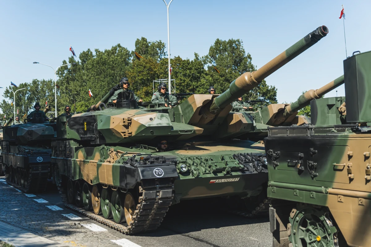 ​Od 4 do 6 maja planowane są przemieszczenia kolumn wojskowych w regionach województwa zachodniopomorskiego, pomorskiego i warmińsko-mazurskiego. Trwa ćwiczenie Defender-24 - poinformował Sztab Generalny Wojska Polskiego. Zaapelował o zachowanie szczególnej ostrożności na drodze.