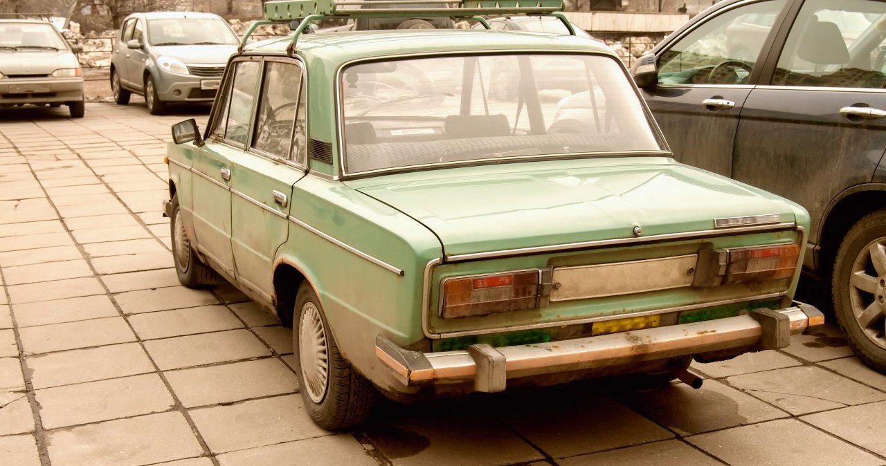 3 mln aut z ZSRR. Rosjanie wyznają zasadę "gniotsa nie łamiotsa"
