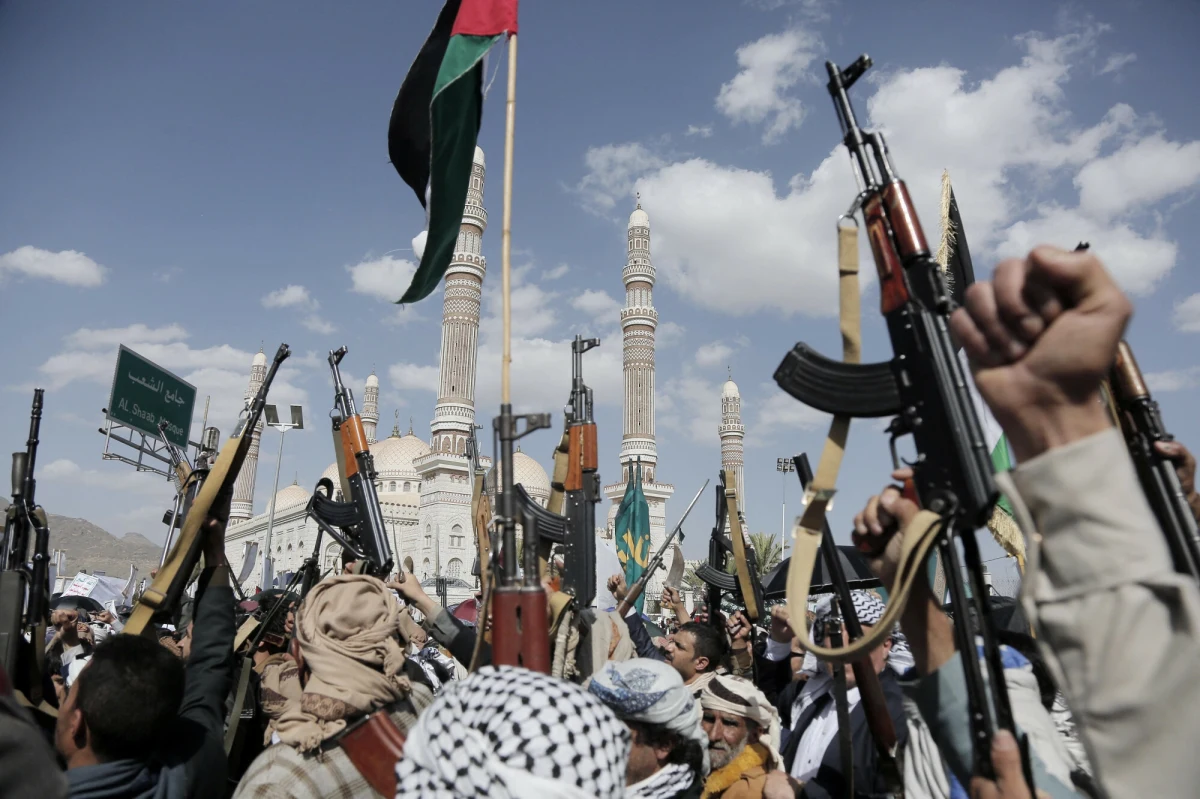 Hamas przyjął odpowiedzialność za ostrzelanie przejścia granicznego Kerem Szalom. To główny punkt, przez który transportowana jest pomoc humanitarna dla Strefy Gazy. Incydent kładzie się cieniem na negocjacje w sprawie zawieszenia broni, które w Kairze prowadzi strona izraelska i Hamas.