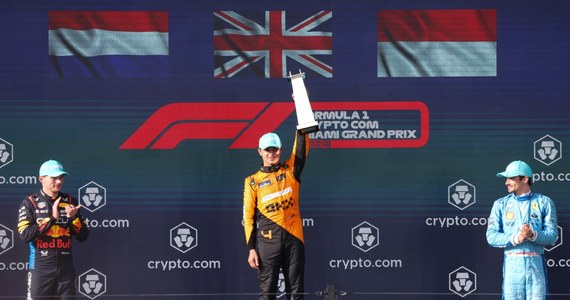 Brytyjczyk Lando Norris odniósł pierwsze w karierze zwycięstwo w wyścigu Grand Prix Formuły 1. 24-letni kierowca McLarena triumfował w Miami w szóstej rundzie mistrzostw świata. Drugie miejsce zajął broniący tytułu lider klasyfikacji generalnej Max Verstappen (Red Bull).