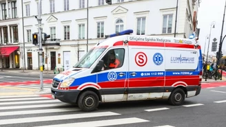 Warszawa: Nastolatek wpadł pod tramwaj. Trafił do szpitala