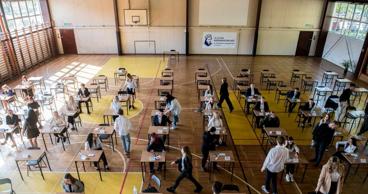 Rozpoczął się egzamin z języka polskiego. Ruszyła matura 2024.